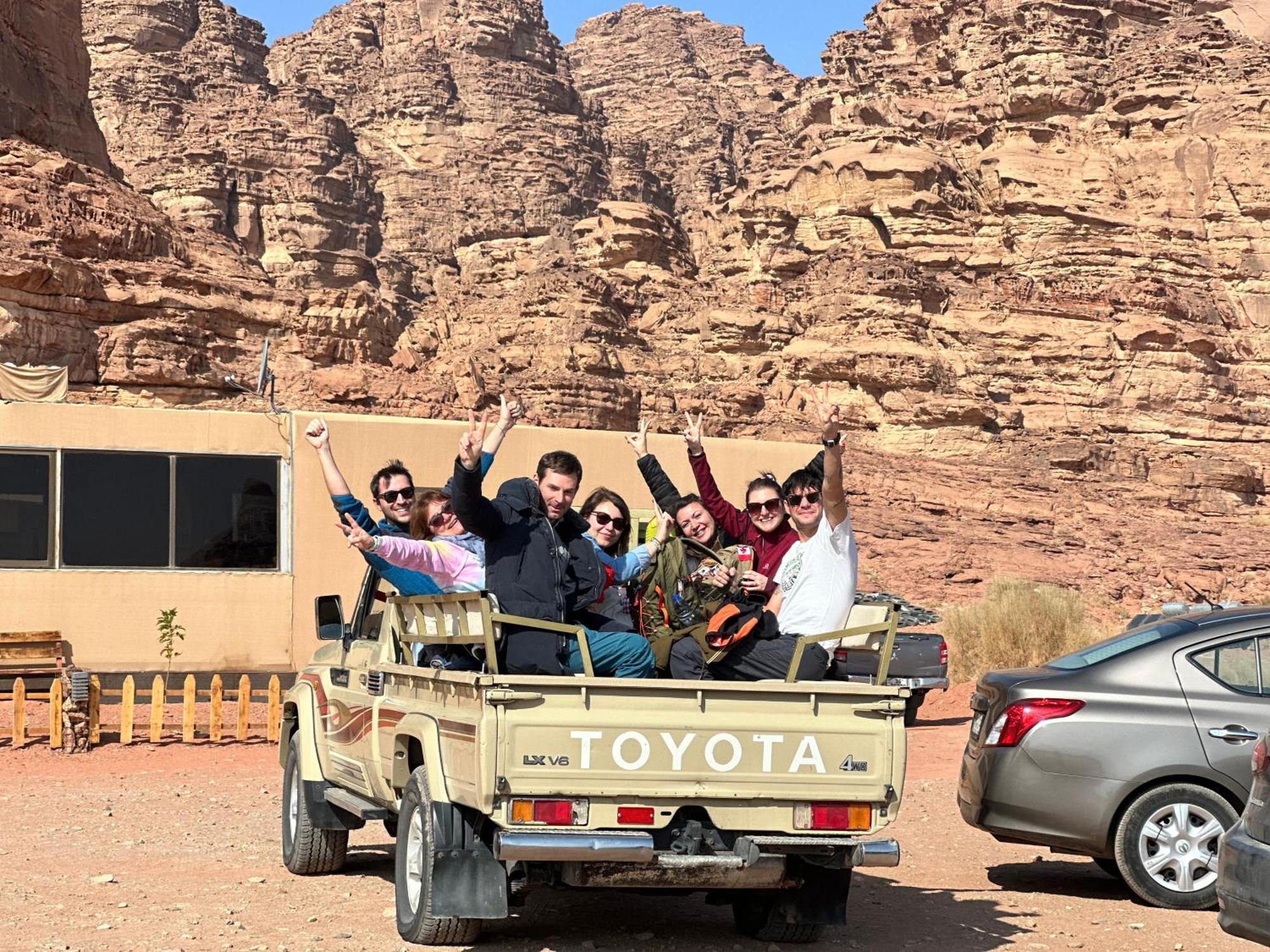 Wadi Rum Sunset Camp Kültér fotó