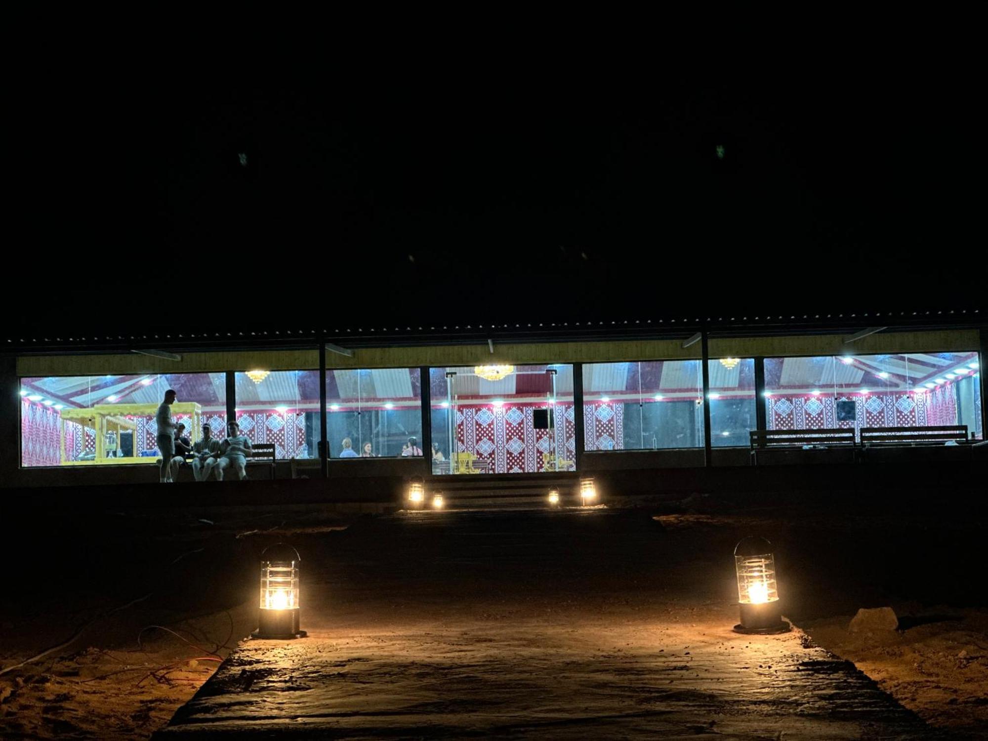 Wadi Rum Sunset Camp Kültér fotó